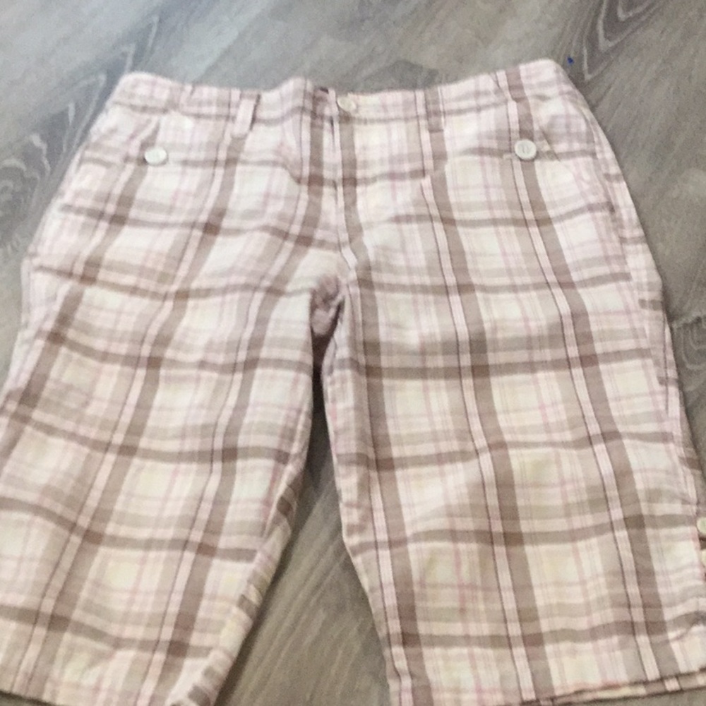 🌸🌸 Gloria Vanderbilt~~Plaid Capris…🌸🌸